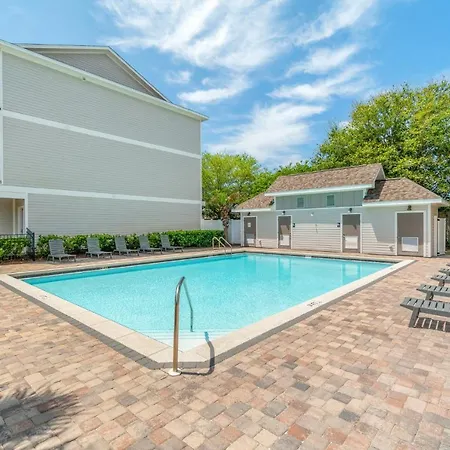 Waterside Villa With Award Winning Design And Pool